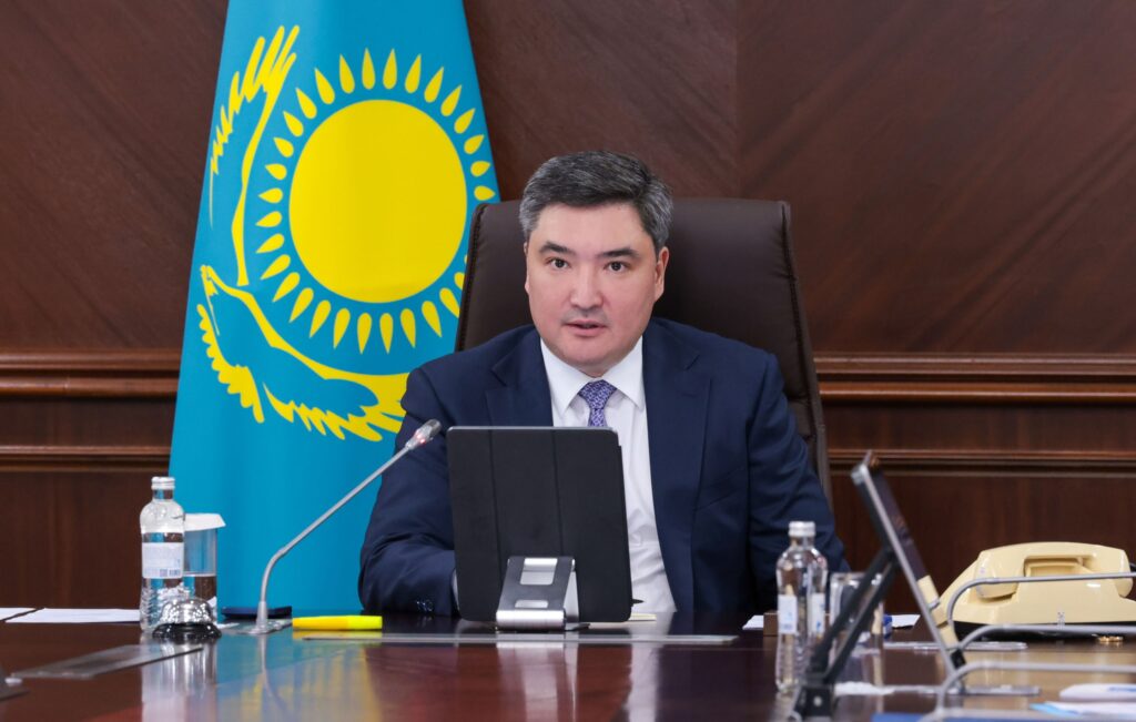 Kazakhstan Government to Cut Social Spending