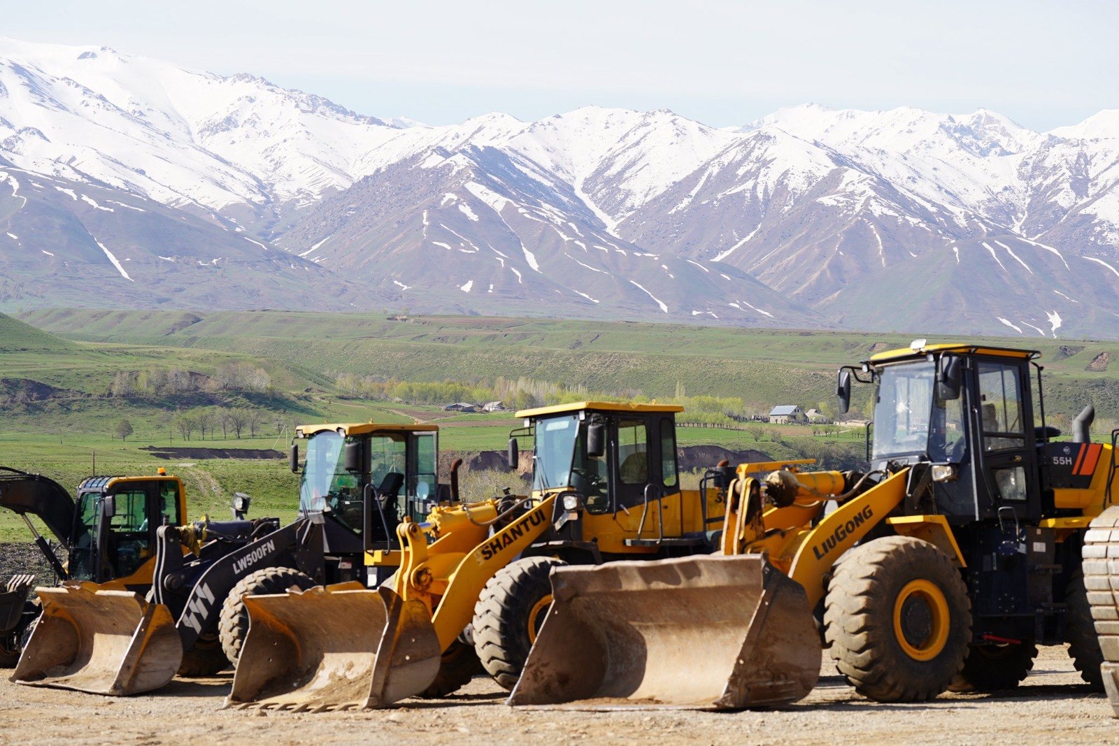 Chinese Company to Build Hydropower and Solar Plants in Kyrgyzstan